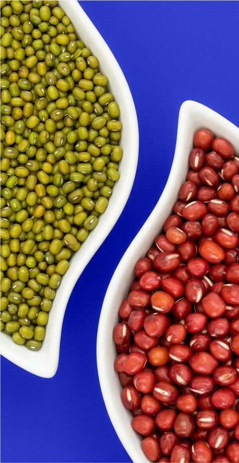 Green mung beans and red adzuki beans